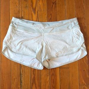 LuluLemon Speed Up Short 2.5”